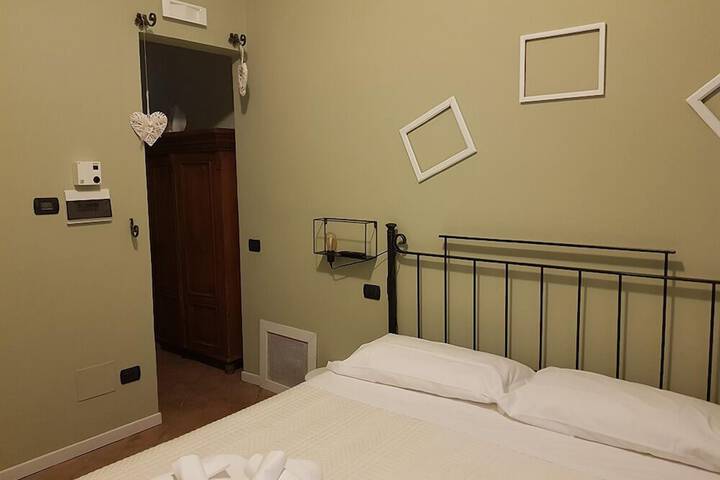 Room 6 of 36