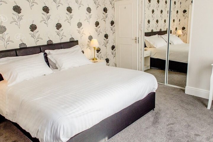 Room 3 of 19