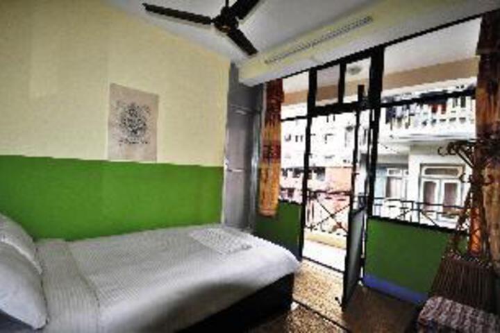 Room 10 of 10