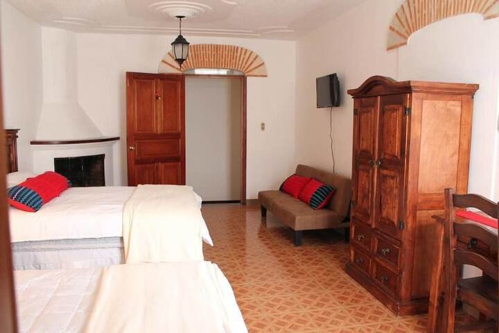 Room 8 of 33