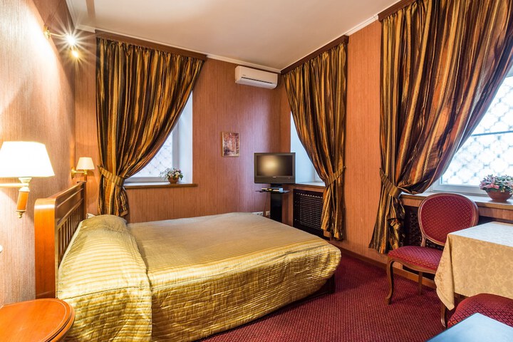 Room 16 of 35