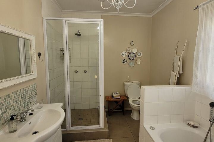 Room 82 of 106