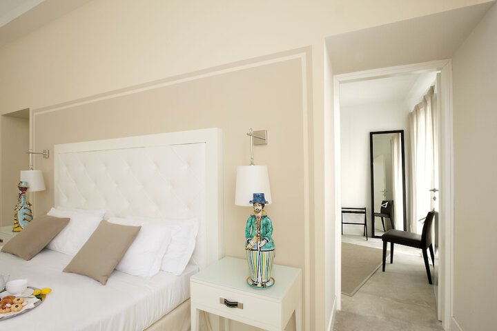 Room 20 of 200