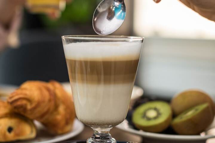 Breakfast/Coffee Service 24 of 33