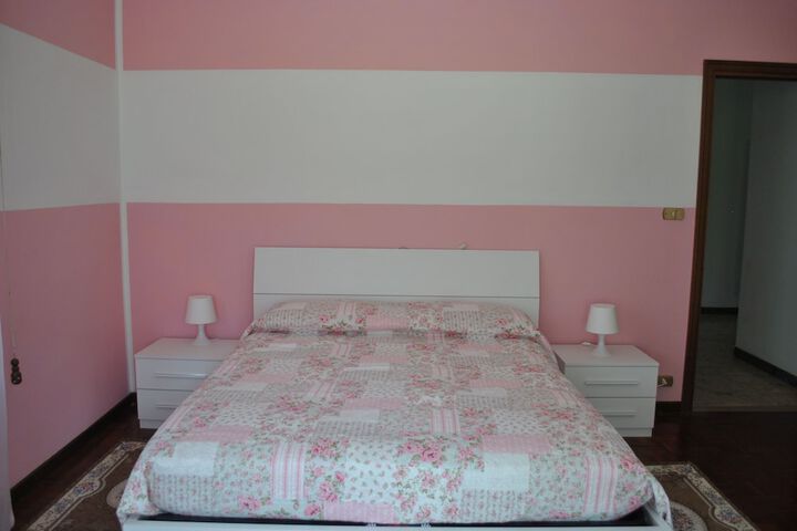 Room 2 of 12