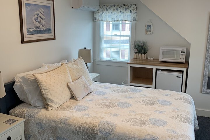 Room 22 of 77
