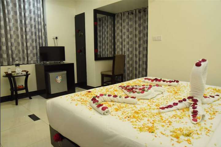 Room 2 of 17