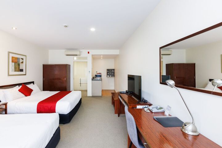 Room 4 of 42