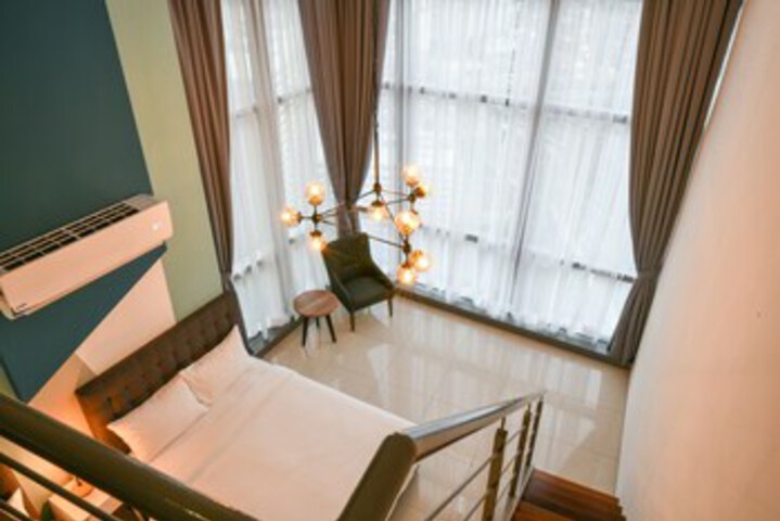 Room 12 of 22