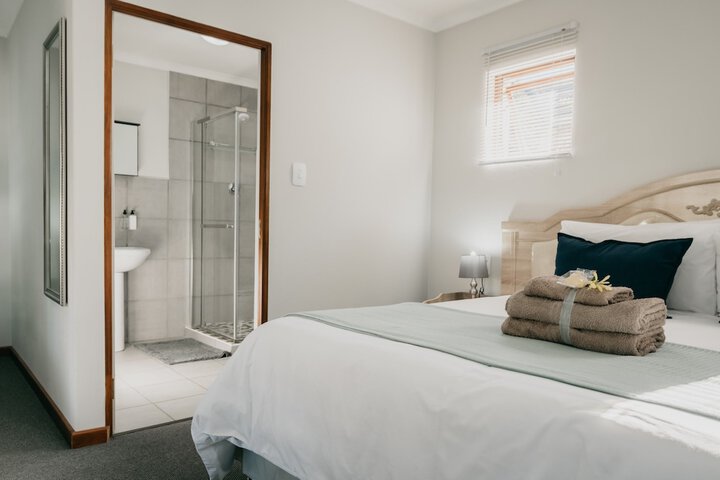 Room 53 of 80