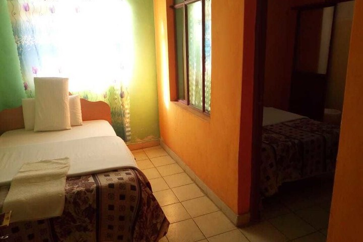 Room 8 of 25