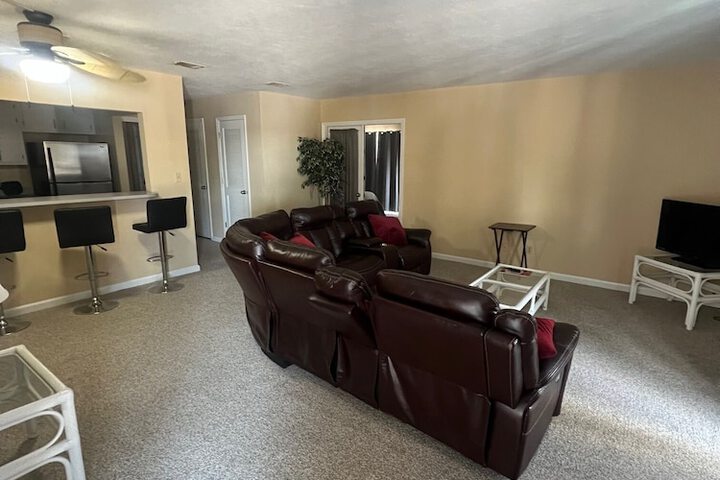 Room 15 of 28