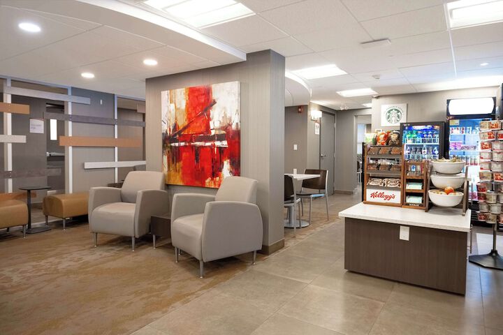 Entrance & Lobby