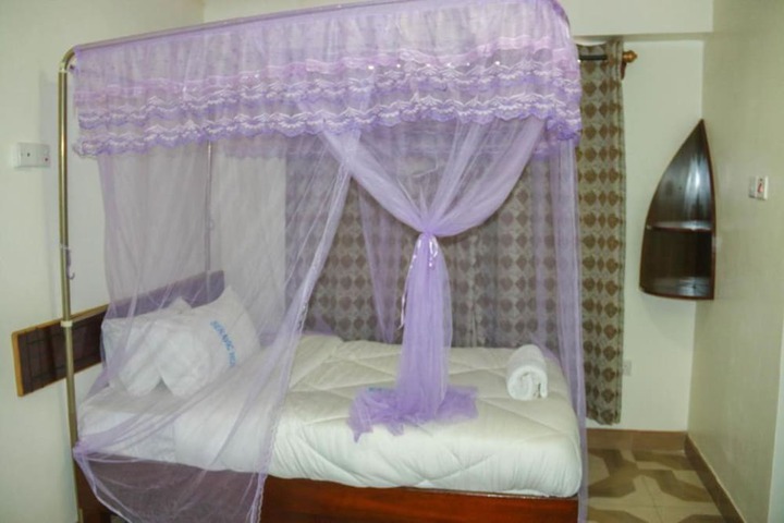 Room 8 of 26