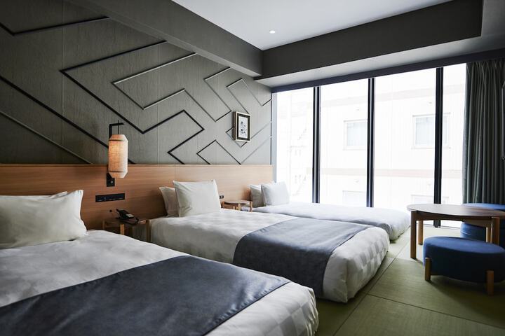 Room 33 of 90