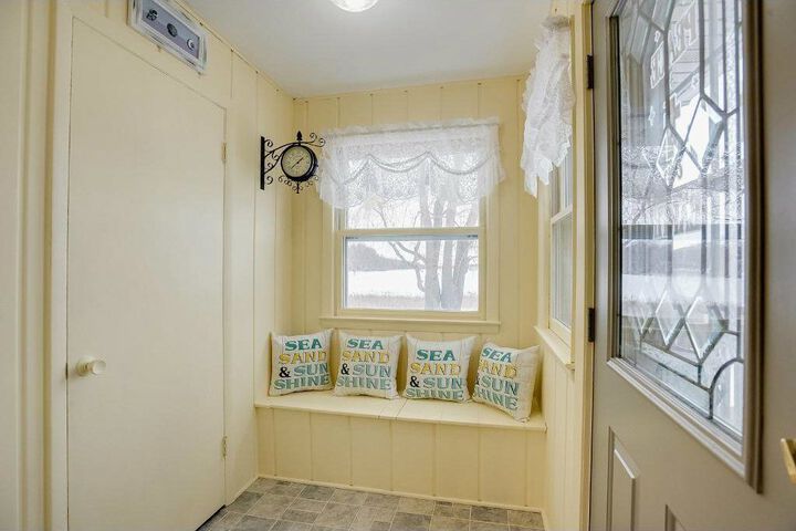 Room 12 of 22