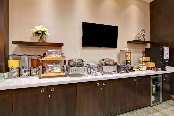 Breakfast/Coffee Service 39 of 45
