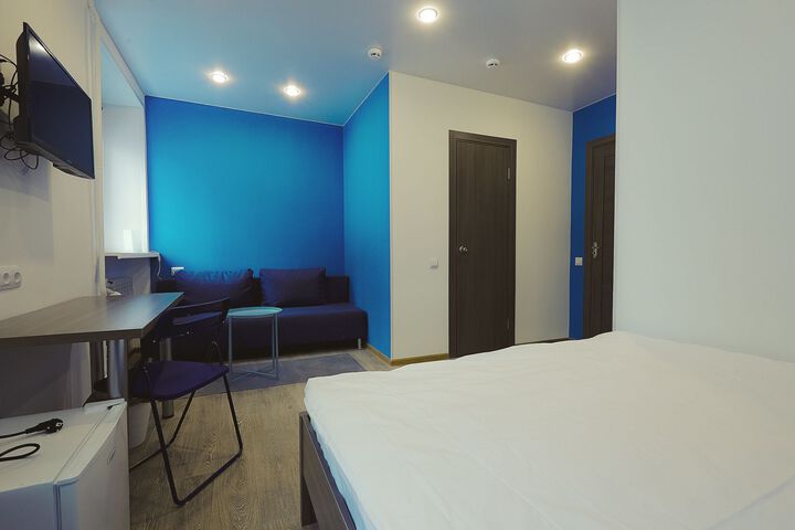 Room 16 of 28