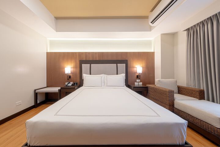 Room 5 of 40