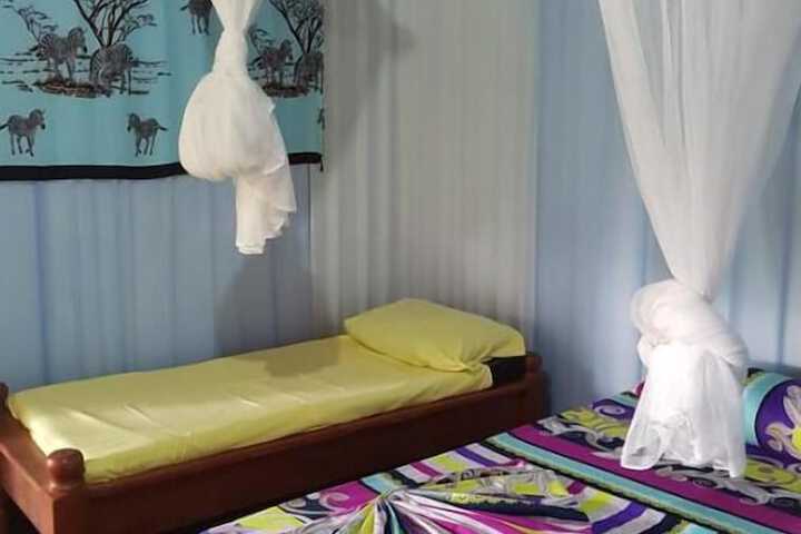 Room 2 of 5