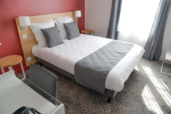 Room 4 of 41