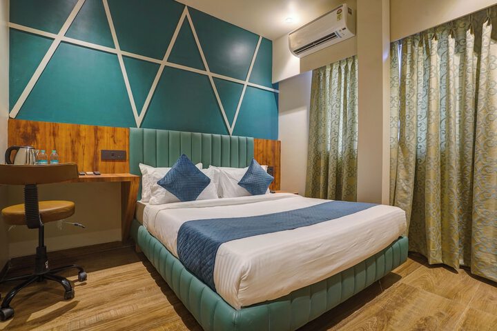 Room 15 of 21
