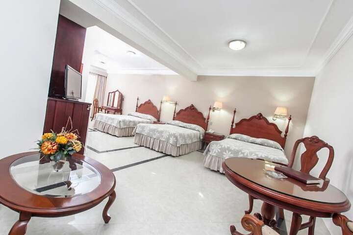 Room 18 of 37