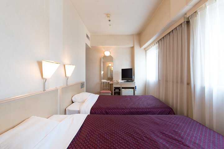 Room 45 of 99