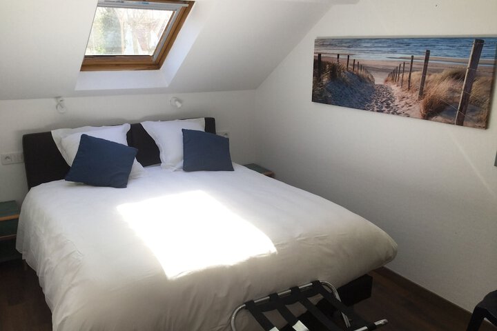 Room 6 of 27
