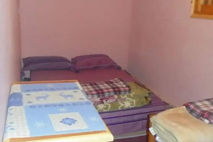 Room 3 of 11