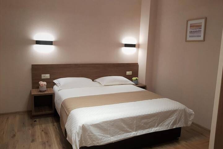 Room 15 of 62