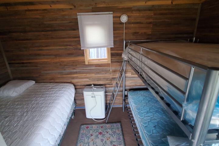 Room 17 of 42