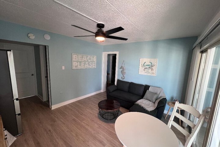 Room 28 of 38