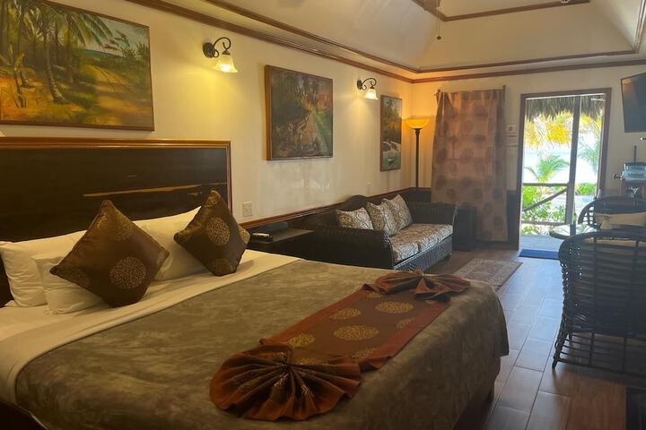 Room 45 of 272