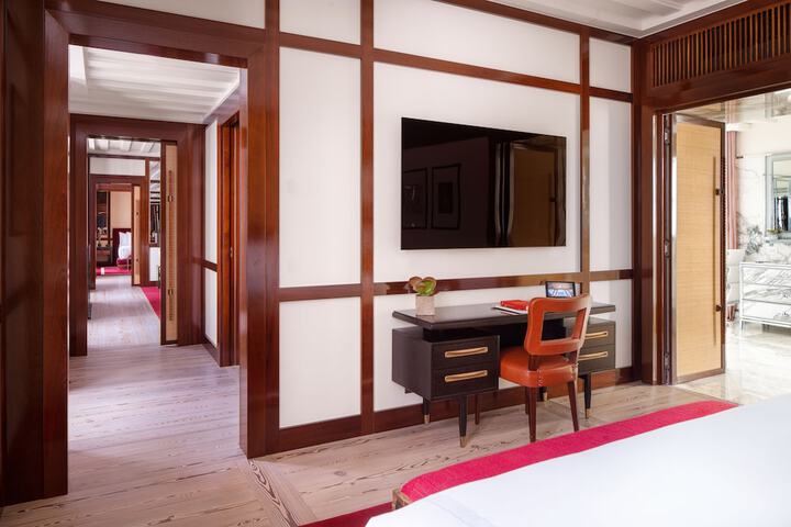 Room 55 of 162