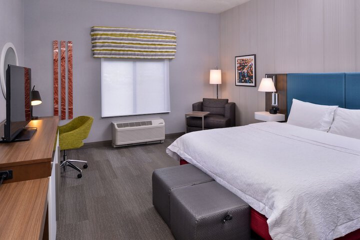 Room 13 of 65