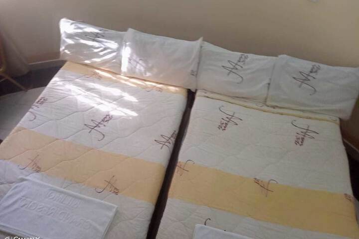 Room 12 of 30