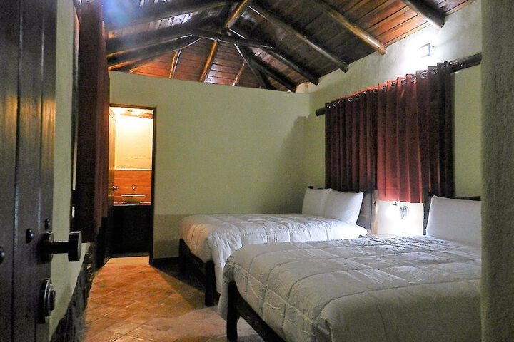 Room 10 of 21