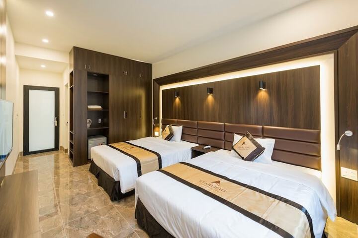 Room 28 of 48