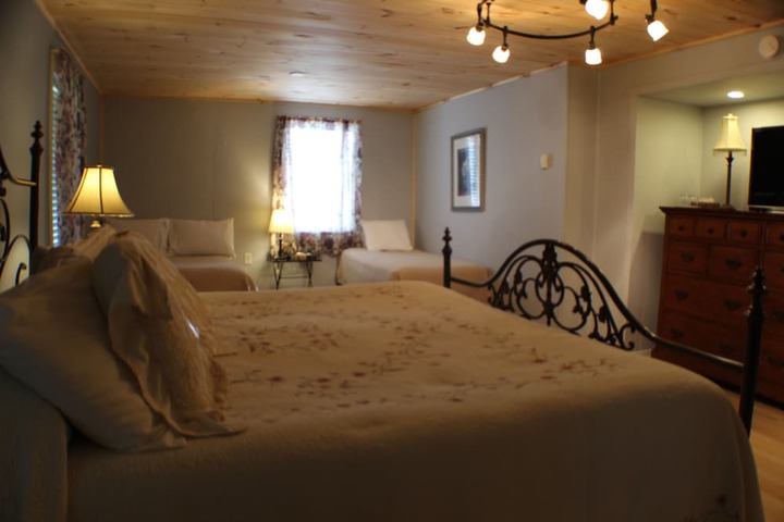 Room 12 of 46