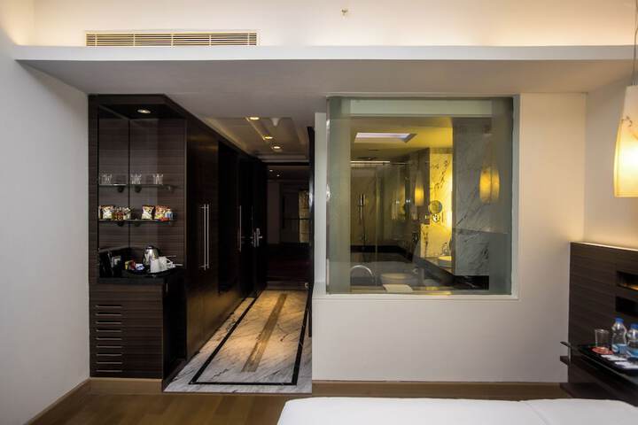 Room 16 of 71