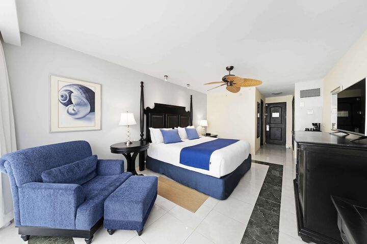 Room 19 of 107
