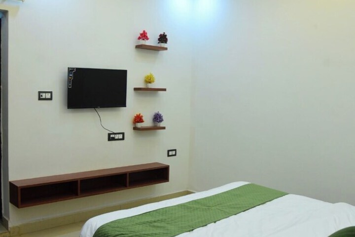 Room 28 of 65