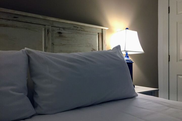 Room 44 of 168