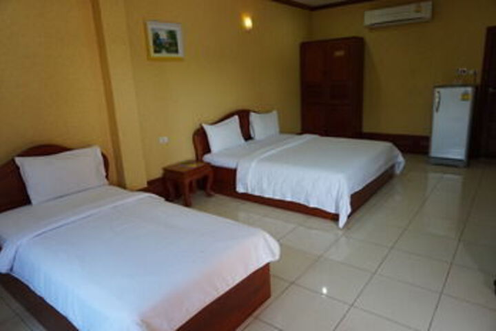 Room 17 of 27