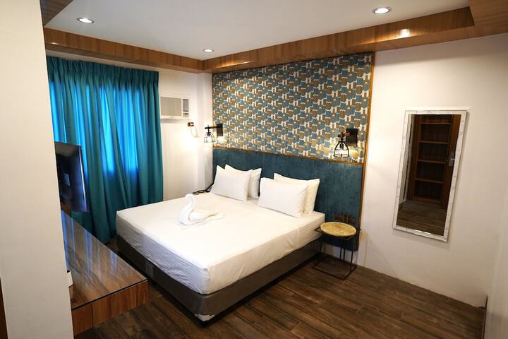 Room 12 of 52