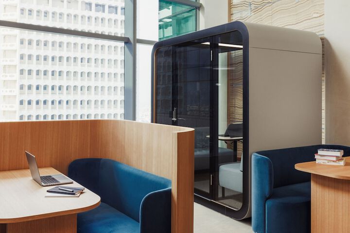 Business Center 46 of 49