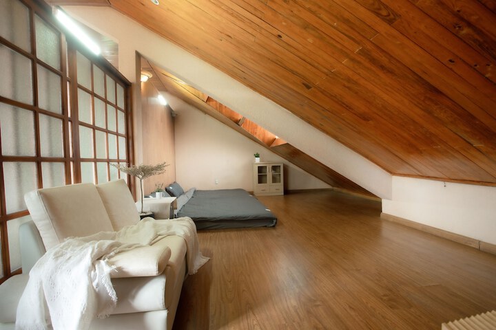 Room 8 of 47