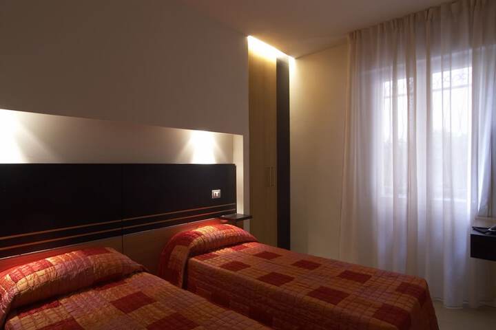 Room 19 of 39