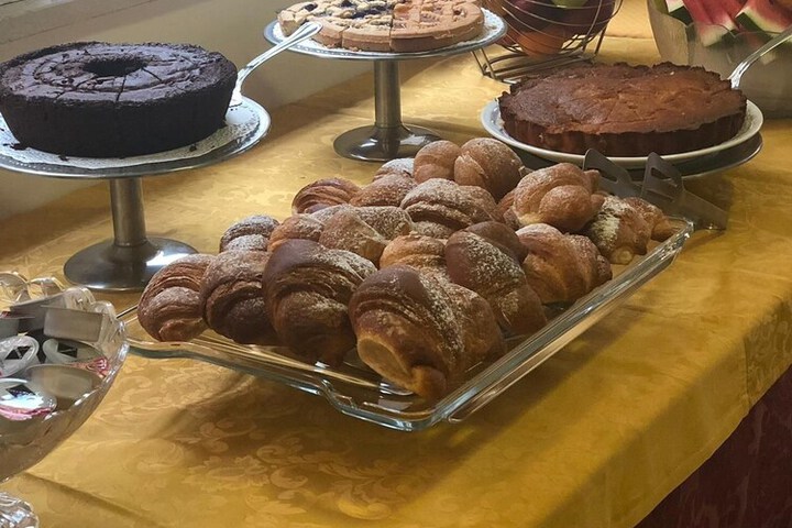 Breakfast/Coffee Service 14 of 16